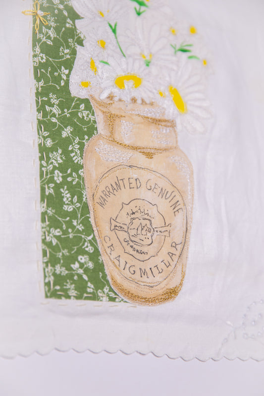 Englishcream Jar and Daisies